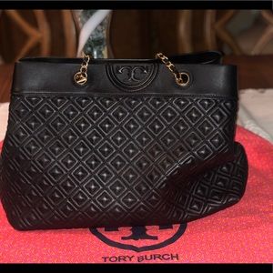 🛍AUTHENTIC Black Tory Burch Tote